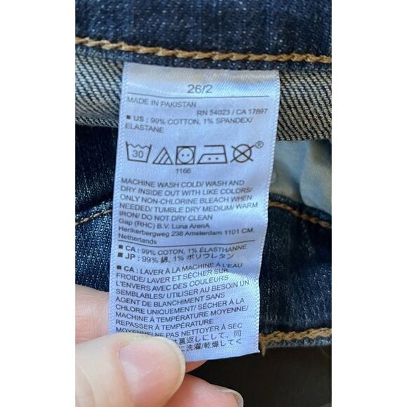 NWT Banana Republic Women's Dark Wash Girlfriend Rolled Hem Jean in 26/2 - Picture 8 of 16